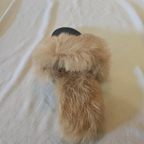 She‎ & in black fur slippers size 35 - Picture 6 of 8